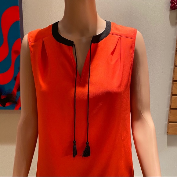 Sleeveless Top! - Picture 2 of 7